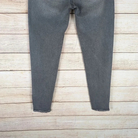 Kancan Women’s Size 29 Slim Ankle Zip Skinny Jeans Gray Stretchy Raw Edge Hem - Picture 10 of 11